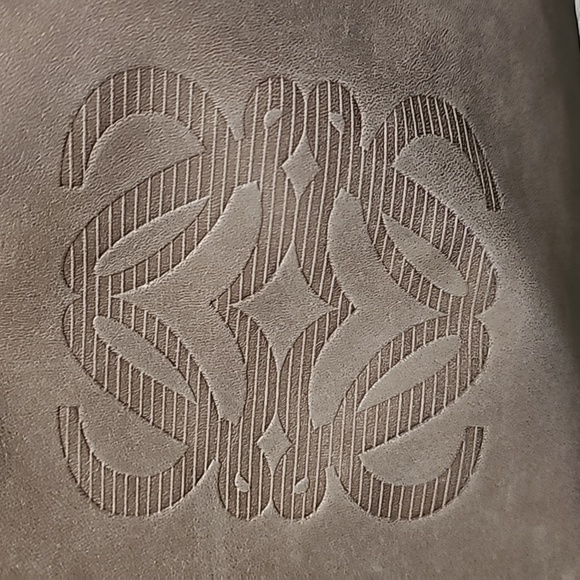 Loewe beige  Nappa Leather Handbag - Picture 3 of 11